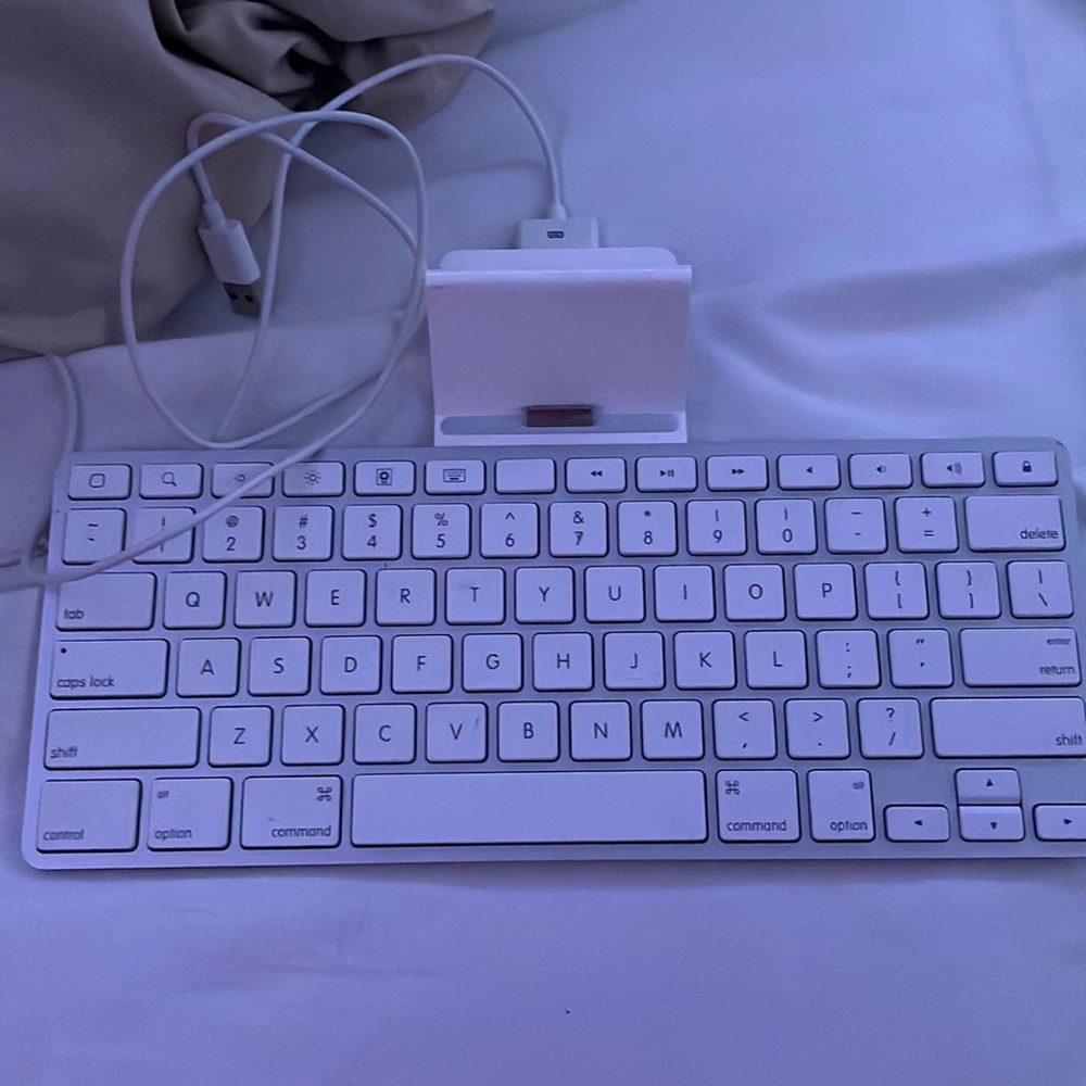 Apple keyboard